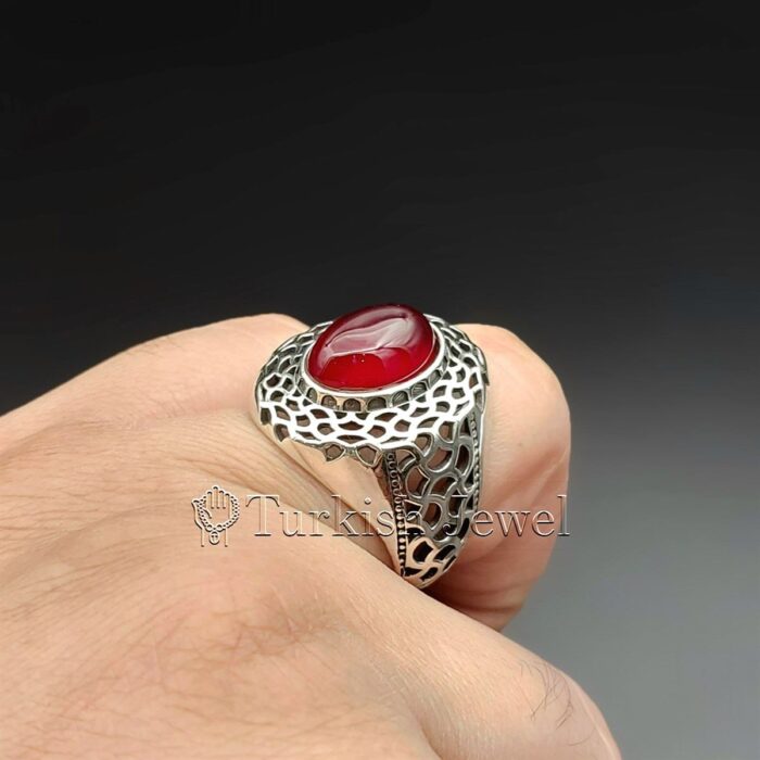 NATURAL BROWN AGATE STONE RING SILVER 5 Turkish Jewel <h3>Hand Engraved Ring - Red Yemen Agate</h3> Superior Quality Handmade Design on Sides. Pure and Natural Red Aqeeq (Red Agate) stone. Heavy and strong ring made with 925 Silver metal. <p class="LC20lb MBeuO DKV0Md">⭐ Highest Quality Silver 925</p> ⭐ Durable & Strong Design <p class="LC20lb MBeuO DKV0Md">⭐ Lifetime Silver Gurantee</p>