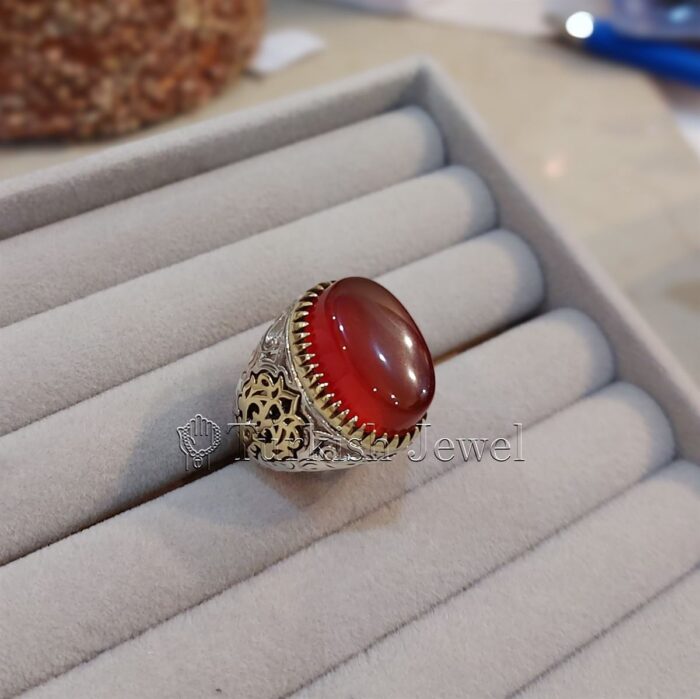 Natural Agate Ring 925 Silver Yemen Agate Irani Aqeeq Aqiq Stone Real 10 Turkish Jewel <h3>Design by Hand Engraved</h3> <h4>Red Brown Color Agate</h4> Superior Quality Handmade Design on Sides. Pure and Natural Red Aqeeq (Brown Agate) stone. Heavy and strong ring made with 925 Silver metal. <p class="LC20lb MBeuO DKV0Md">⭐ Highest Quality Silver 925</p> ⭐ Durable & Strong Design <p class="LC20lb MBeuO DKV0Md">⭐ Lifetime Silver Gurantee</p>