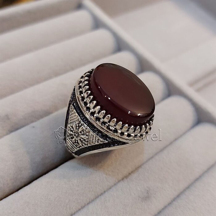 Natural Agate Ring 925 Silver Yemen Agate Irani Aqeeq Aqiq Stone Real 9 Turkish Jewel <h3>Design by Hand Engraved - Brown Color Agate</h3> Superior Quality Handmade Design on Sides. Pure and Natural Brown Aqeeq (Brown Agate) stone. Heavy and strong ring made with 925 Silver metal. <p class="LC20lb MBeuO DKV0Md">⭐ Highest Quality Silver 925</p> ⭐ Durable & Strong Design <p class="LC20lb MBeuO DKV0Md">⭐ Lifetime Silver Gurantee</p>