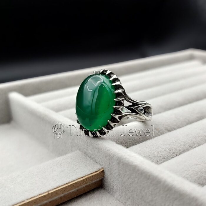 Natural Green Agate Sabz Aqeeq Ring 925 Silver 7 Turkish Jewel <h3>Hand Engraved - Green Agate</h3> Superior Quality Handmade Design on Sides. Pure and Natural Green Aqeeq (Sabz Agate) stone. Heavy and strong ring made with 925 Silver metal. <p class="LC20lb MBeuO DKV0Md">⭐ Highest Quality Silver 925</p> ⭐ Durable & Strong Design <p class="LC20lb MBeuO DKV0Md">⭐ Lifetime Silver Gurantee</p>