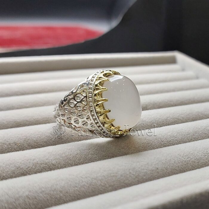 White Aqeeq White Agate Ring 925 Silver 1 Turkish Jewel <h3>Hand Engraved - White Agate (White Aqeeq)</h3> Superior Quality Handmade Design on Sides. Pure and Natural White Agate (White Aqeeq) stone. Heavy and strong ring made with 925 Silver metal. <p class="LC20lb MBeuO DKV0Md">⭐ Highest Quality Silver 925</p> ⭐ Durable & Strong Design <p class="LC20lb MBeuO DKV0Md">⭐ Lifetime Silver Gurantee</p>
