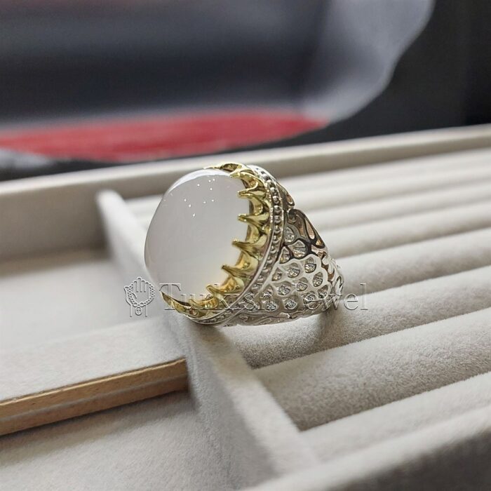 White Aqeeq White Agate Ring 925 Silver 4 Turkish Jewel <h3>Hand Engraved - White Agate (White Aqeeq)</h3> Superior Quality Handmade Design on Sides. Pure and Natural White Agate (White Aqeeq) stone. Heavy and strong ring made with 925 Silver metal. <p class="LC20lb MBeuO DKV0Md">⭐ Highest Quality Silver 925</p> ⭐ Durable & Strong Design <p class="LC20lb MBeuO DKV0Md">⭐ Lifetime Silver Gurantee</p>